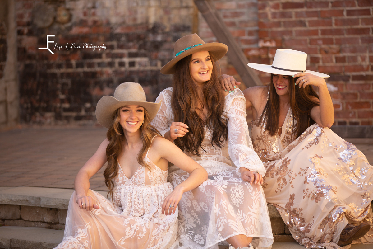 Laze L Farm Photography | Western Lifestyle | Elkin NC | candid of the three girls laughing