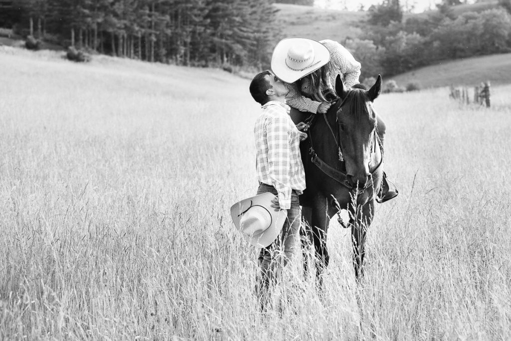 Laze L Farm Photography | Equine Engagement Session 