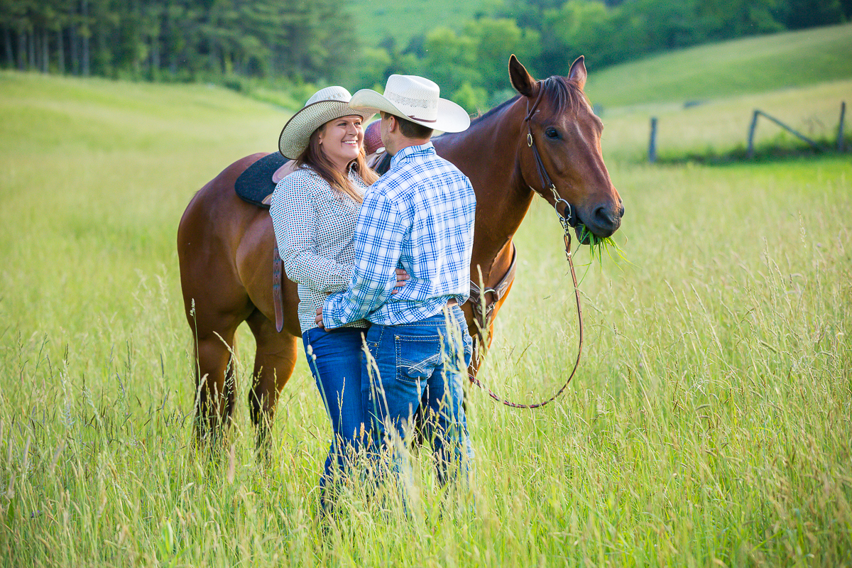 Laze L Farm Photography | Equine Engagement Session