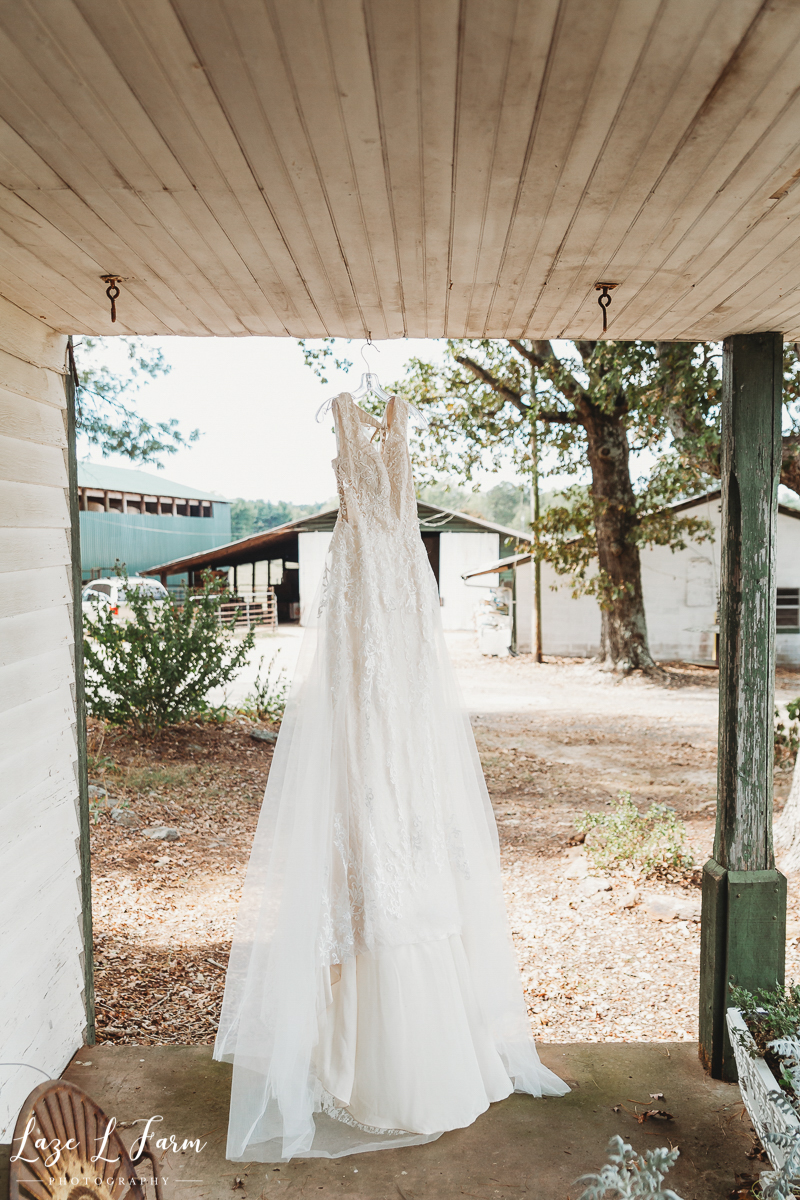 Laze L Farm Photography | Western Wedding | Johnny Wilson Farm | Western Wedding Dress