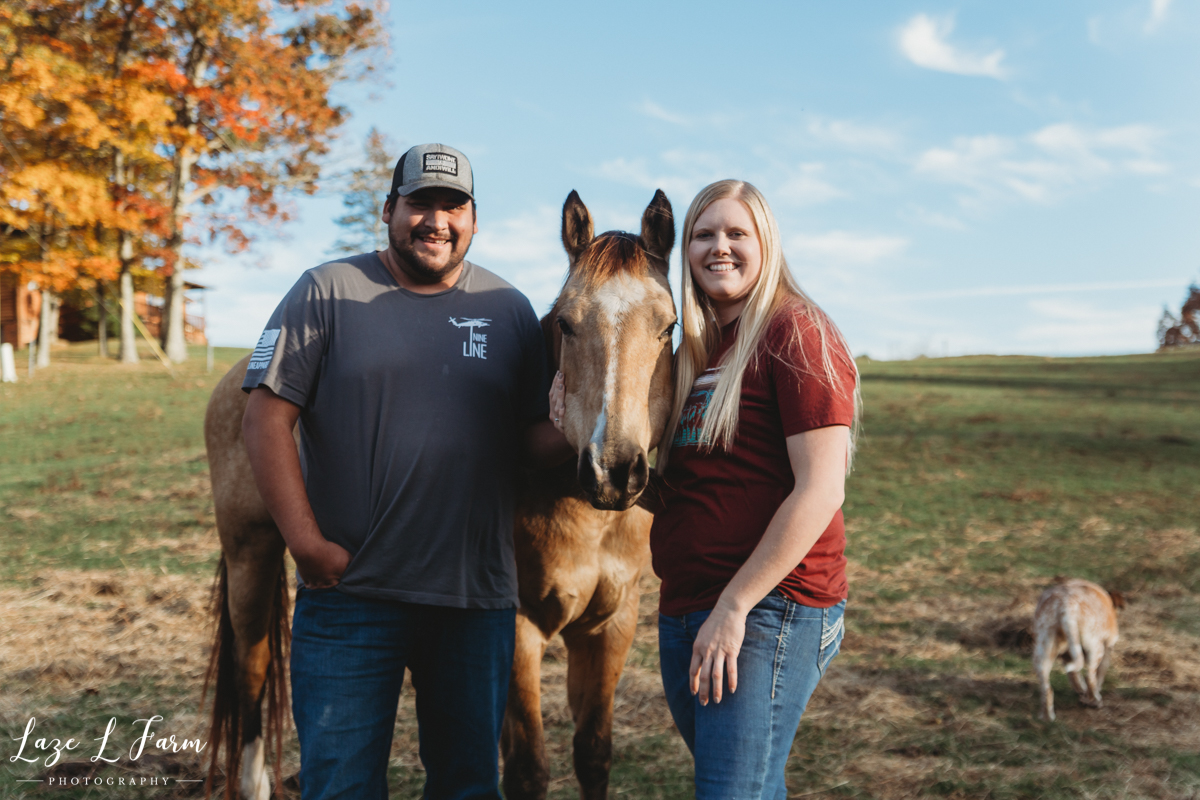 Laze L Farm Photography | Michaela Bare | West Jefferson NC | Family with Horse
