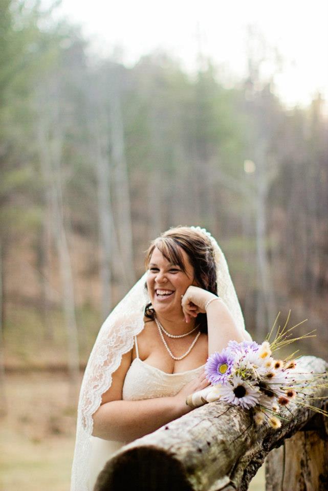 Laze L Farm Photography | Sarah Loudermilk | Bridal Portraits | a bride with her bouquet