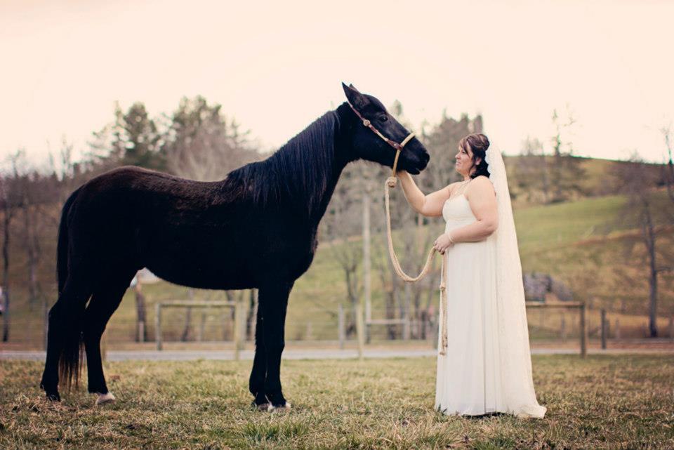 Laze L Farm Photography | Sarah Loudermilk | Bridal Portraits | a bride with her horse