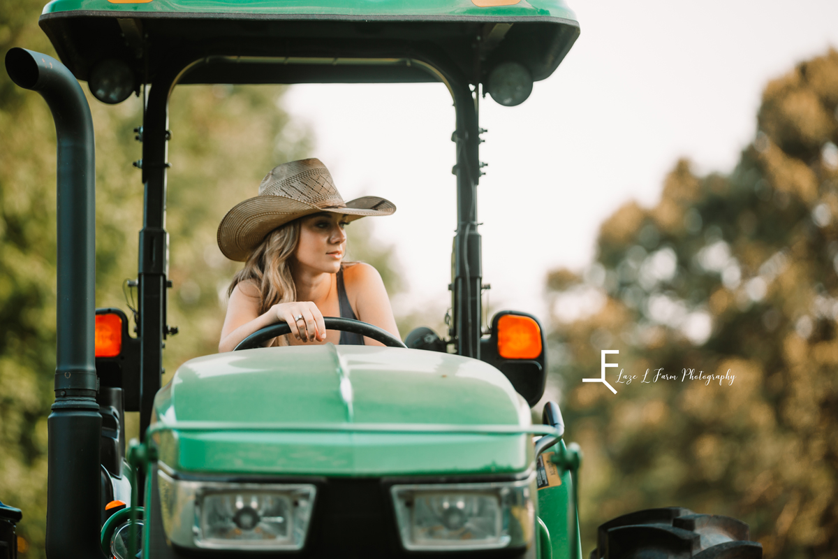 Ashlyn | Western Lifestyle | Taylorsville NC | Tractor