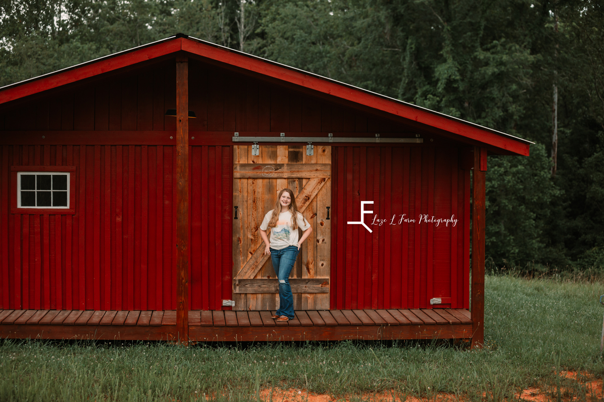 Laze L Farm Photography | Farm Session | Lenoir NC | Kristen against the barn