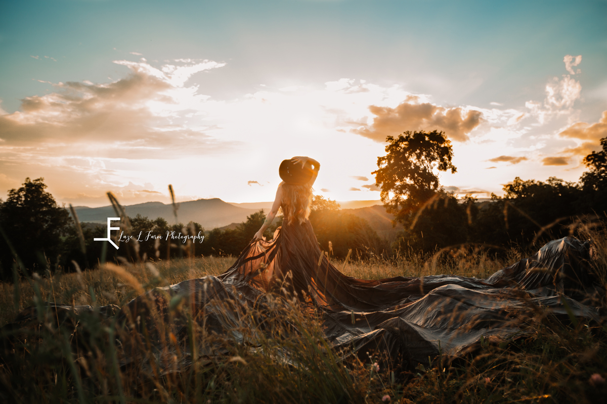 Laze L Farm Photography | Western Fashion | Rural Retreat, VA | Parachute dress