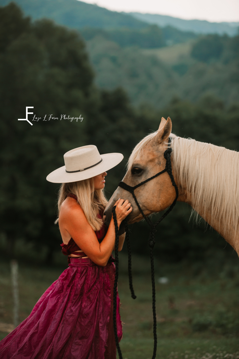 Laze L Farm Photography | Parachute Dress | Boone NC | Looking at horse