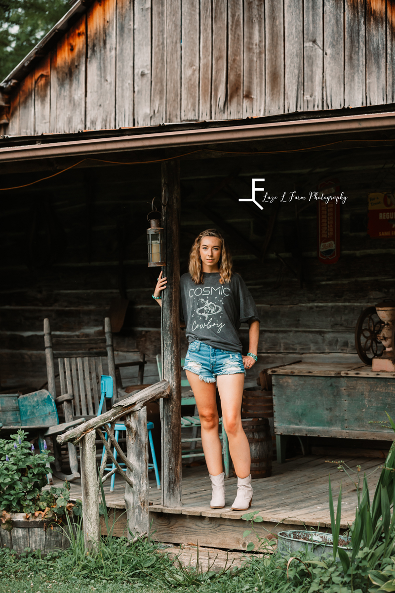 Laze L Farm Photography | Western Fashion | East TN | Standing pose with building