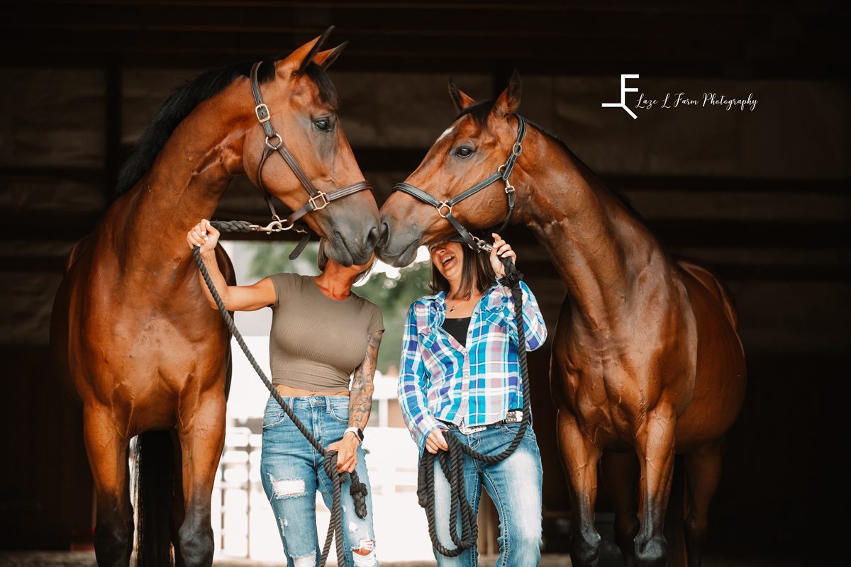 Laze L Farm Photography | Equine Photography | Abbot Creek Stable | 2 horses rubbing noses
