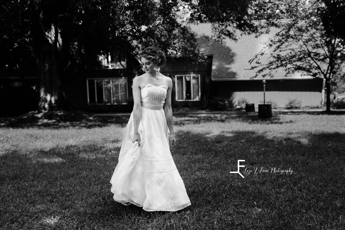 Laze L Farm Photography | Wedding Photography | Hickory NC | Bride black and white