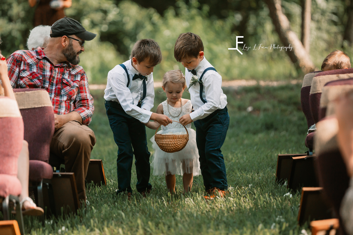 Laze L Farm Photography | Wedding Photography | Hickory NC | Ring bearers and flower girl