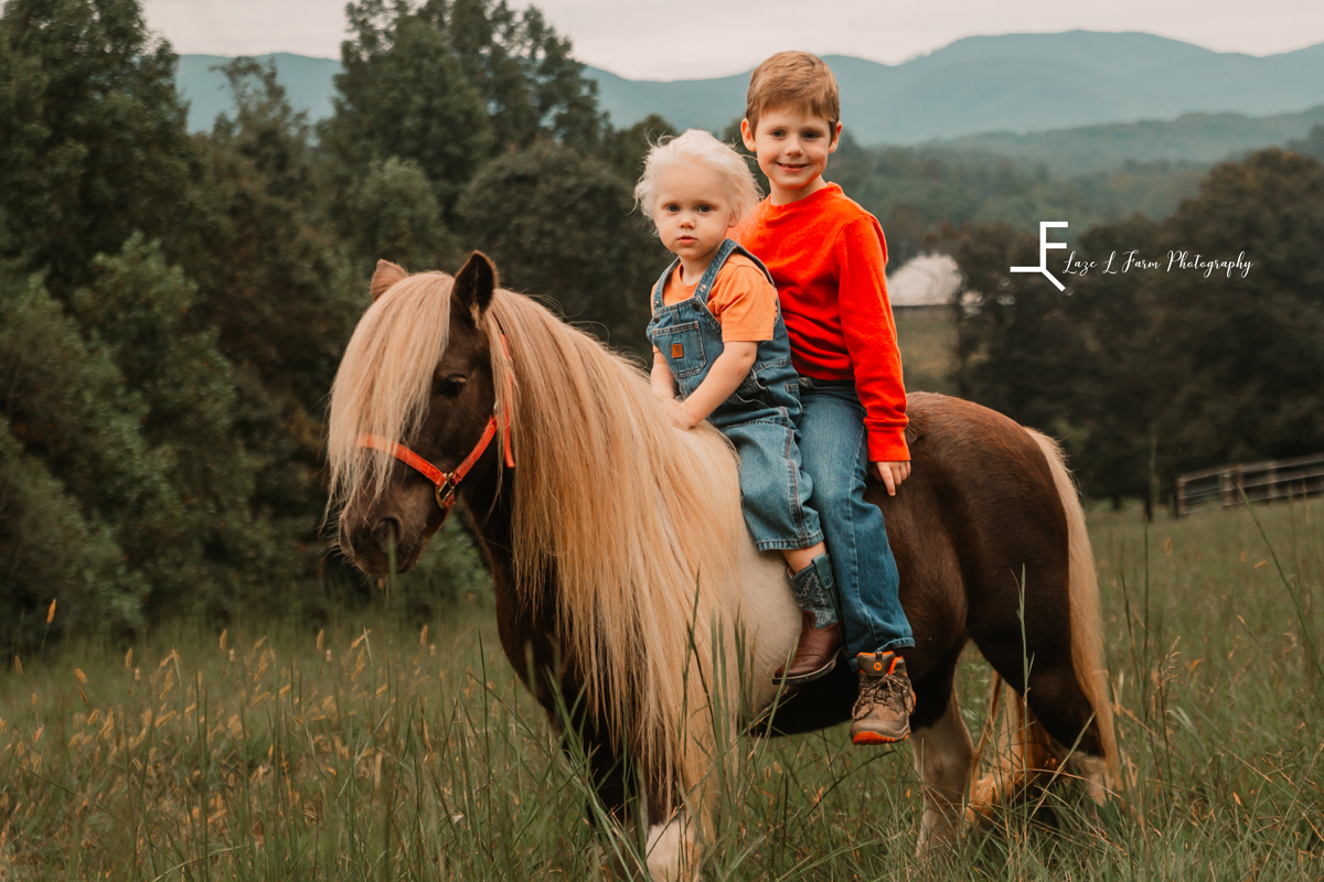 Laze L Farm Photography | Farm Session | Moravian Falls NC | Kids on the pony