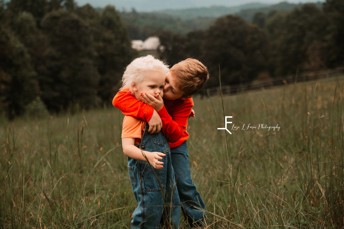Laze L Farm Photography | Farm Session | Moravian Falls NC | Big brother kisses