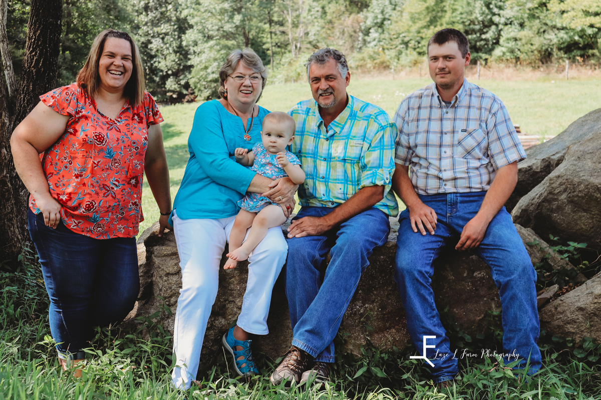 Laze L Farm Photography | Family Pictures | Taylorsville NC | Whole family