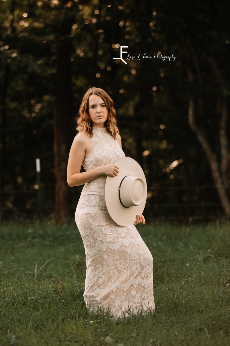 Laze L Farm Photography | Western Lifestyle | Taylorsville NC | Deanna posing with the hat