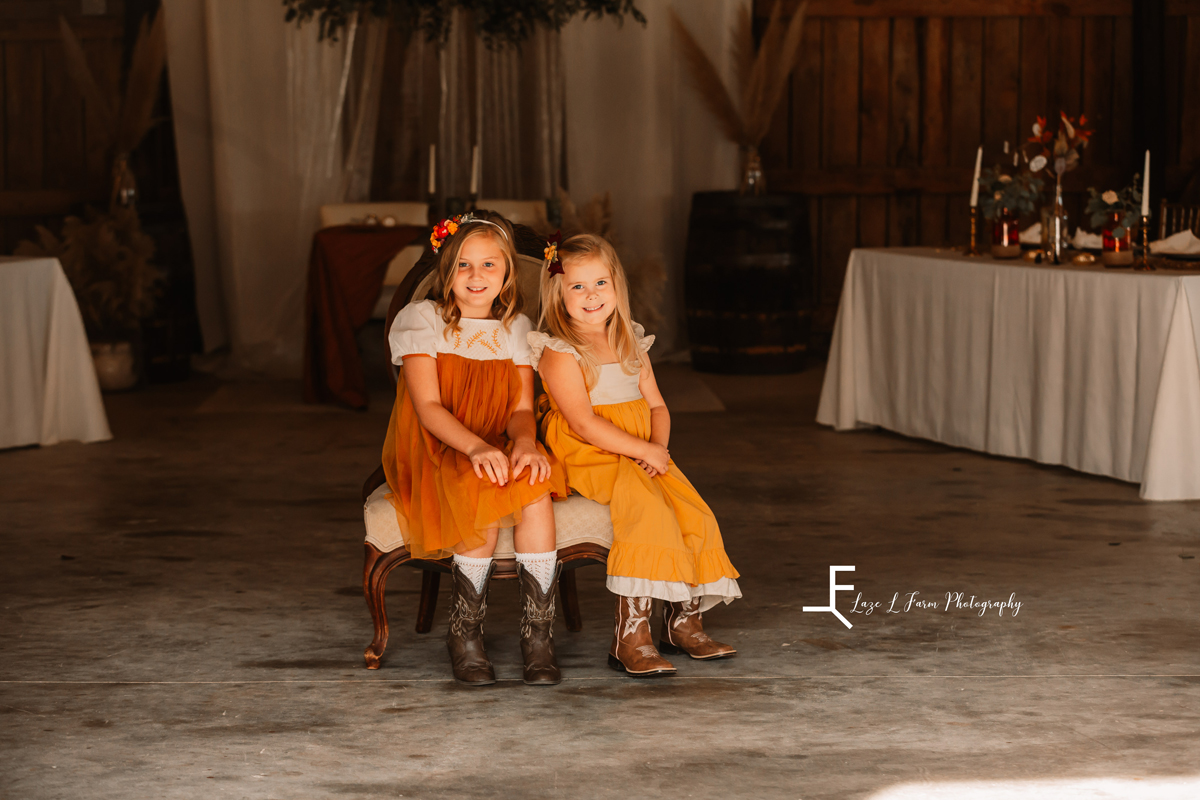 Laze L Farm Photography | Best Friends Photo Shoot | The Emerald Hill | girls sitting on the porch
