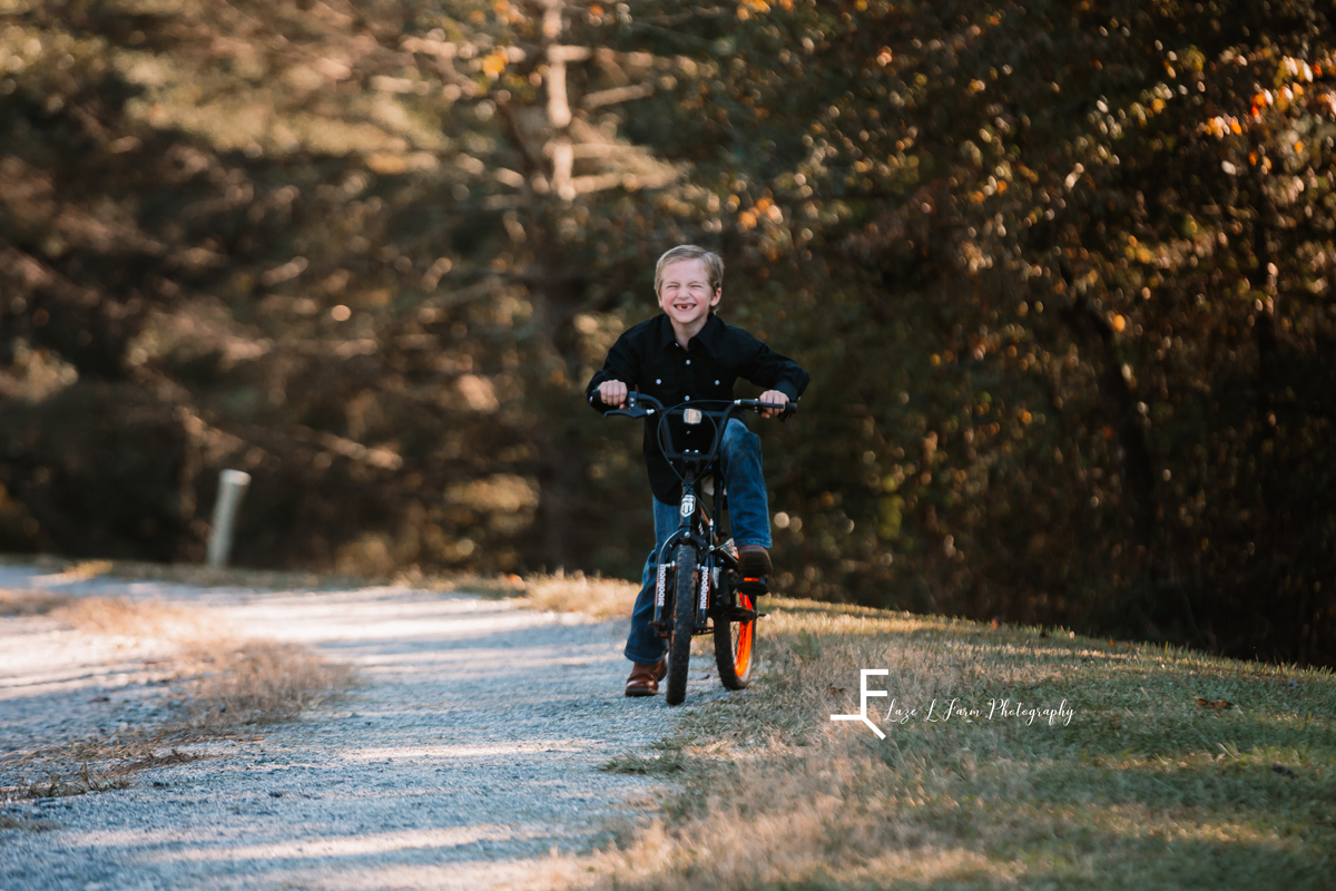 Laze L Farm Photography | Farm Session | Taylorsville NC | riding his bike