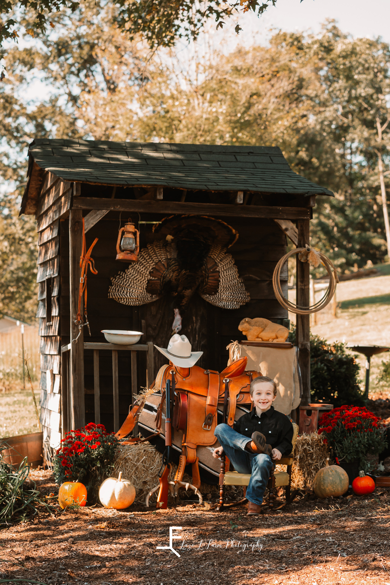 Laze L Farm Photography | Farm Session | Taylorsville NC | western backdrop