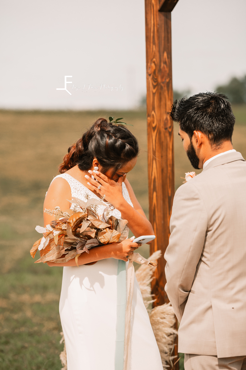 Laze L Farm Photography | Styled Shoot | The Emerald Hill | reading vows