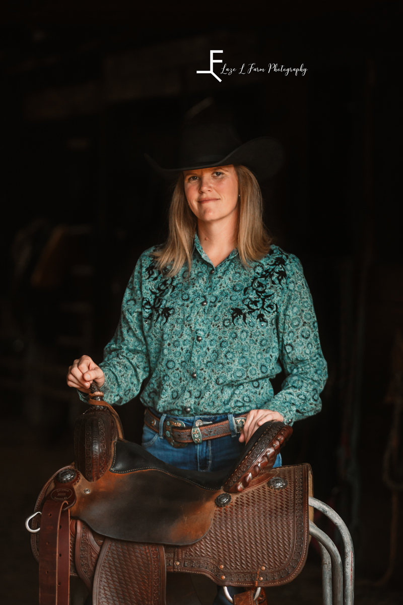 Laze L Farm Photography | Western Lifestyle | Taylorsville NC | Jessie with the saddle 