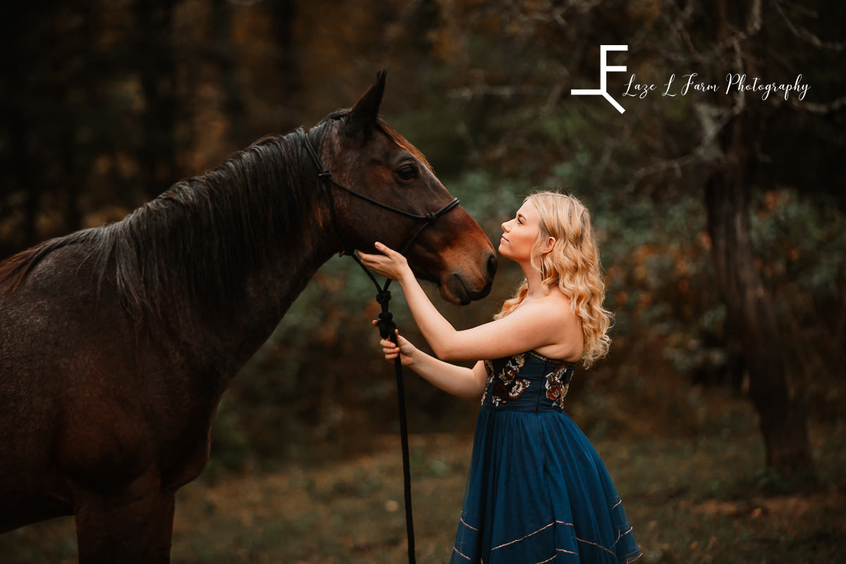 Laze L Farm Photography | Western Lifestyle | West Jefferson NC | Reid kissing the horse