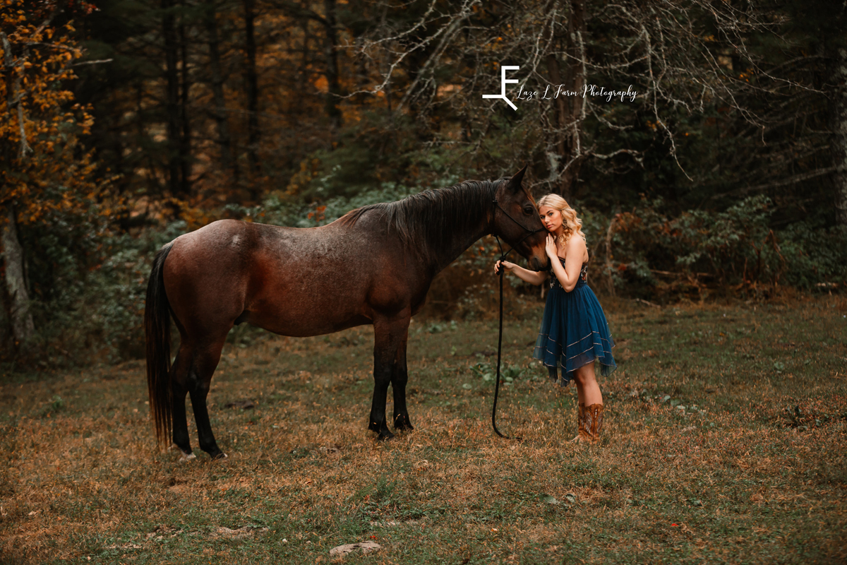 Laze L Farm Photography | Western Lifestyle | West Jefferson NC | leaning against the horses head