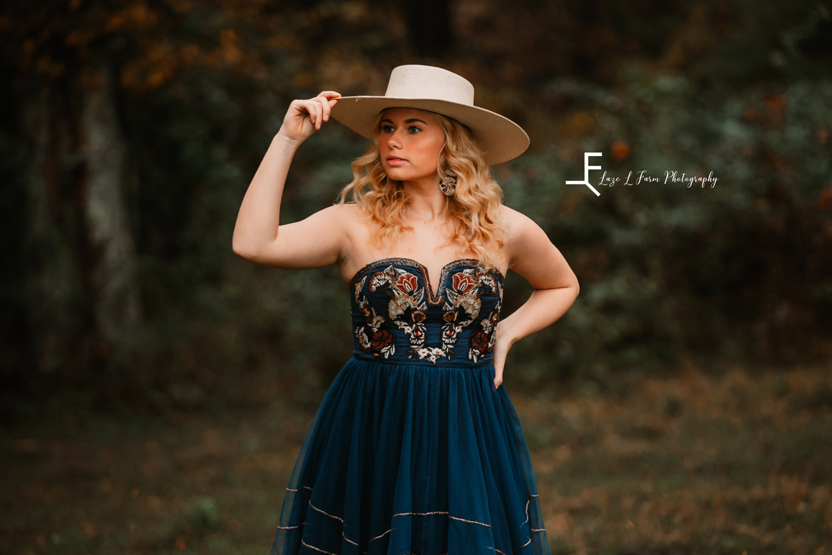 Laze L Farm Photography | Western Lifestyle | West Jefferson NC | tipping her hat