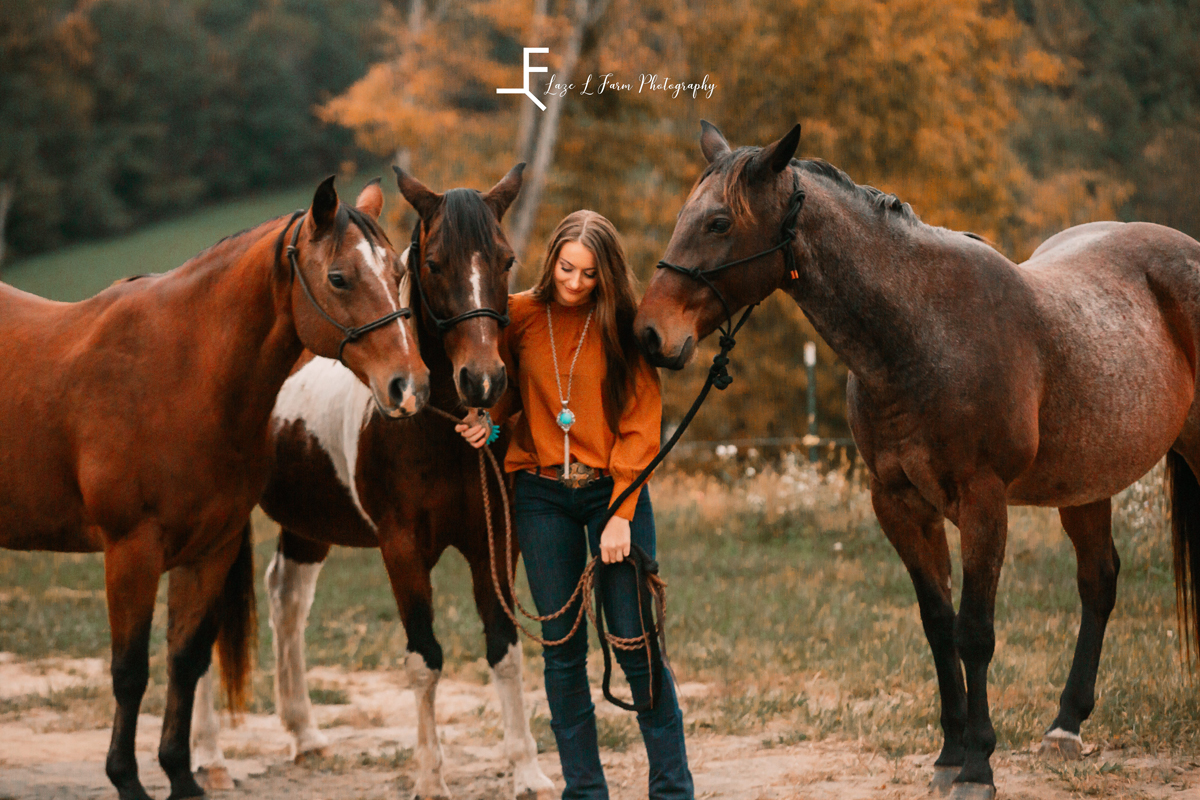 Laze L Farm Photography | Western Lifestyle | West Jefferson NC | loving on all of the horses