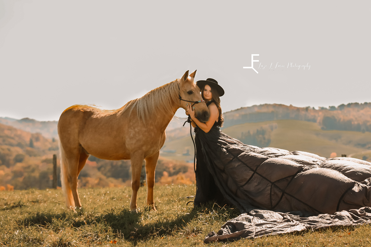 Laze L Farm Photography | Parachute Dress | The White Crow | banner elk nc | Savannah posing with the horse