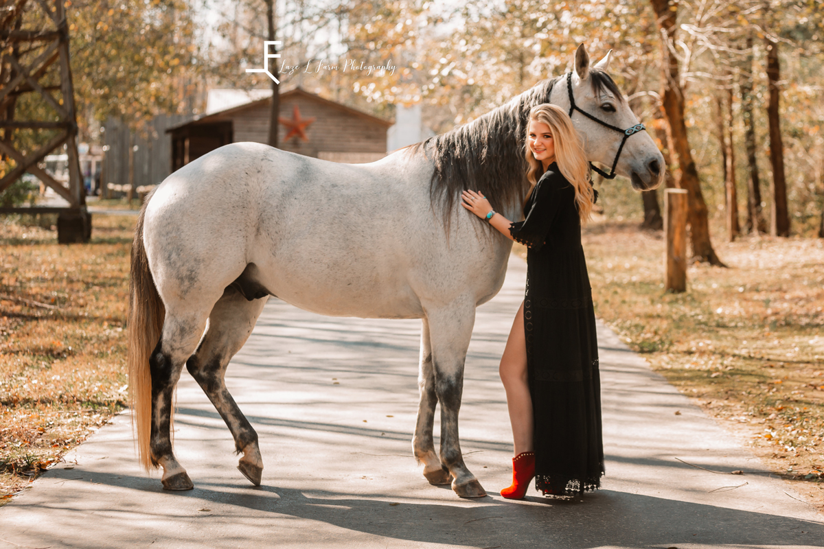 Laze L Farm Photography | Senior Photography | Equine Photography | posed hugging her horse