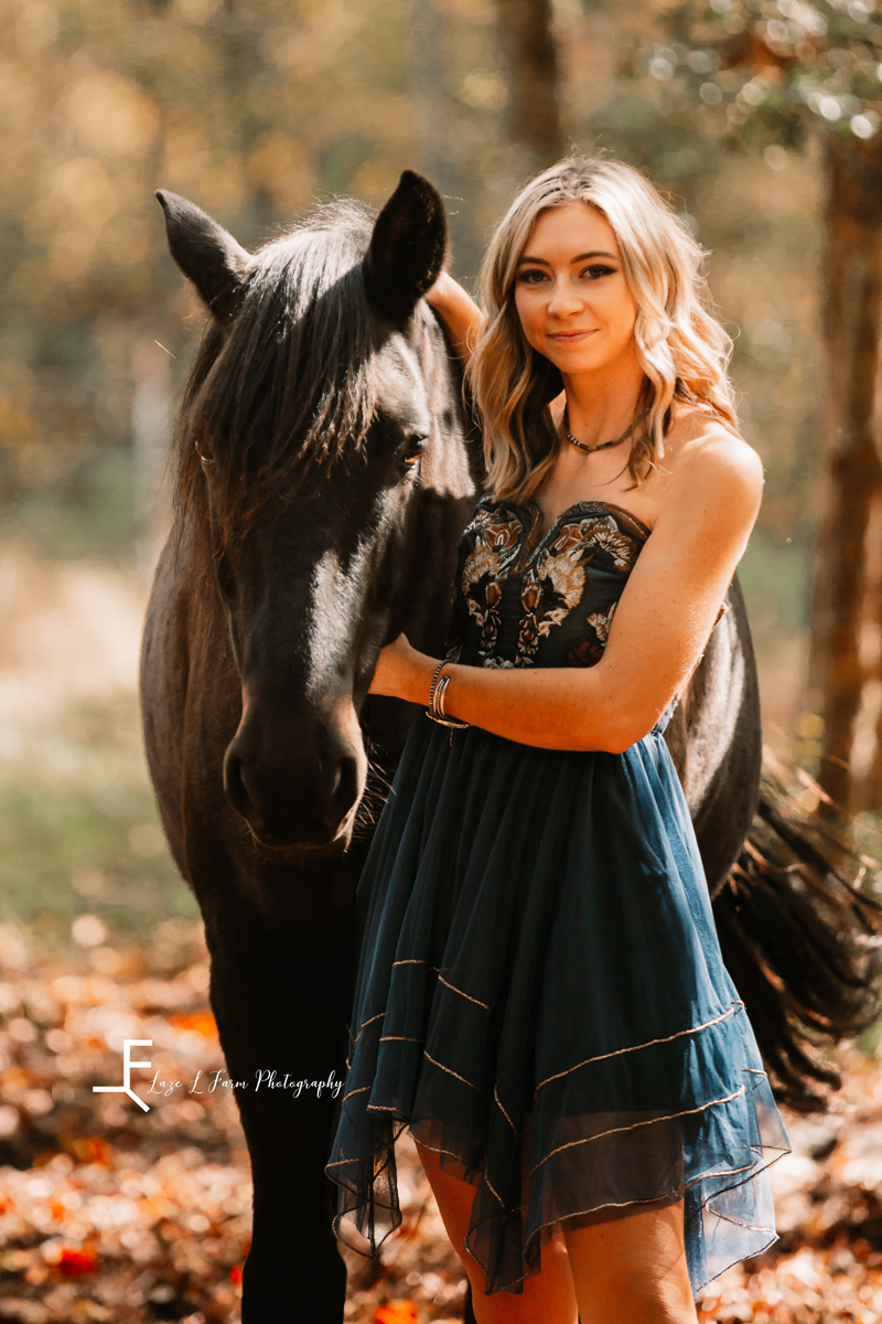 Laze L Farm Photography | Western Lifestyle | posing with her horse