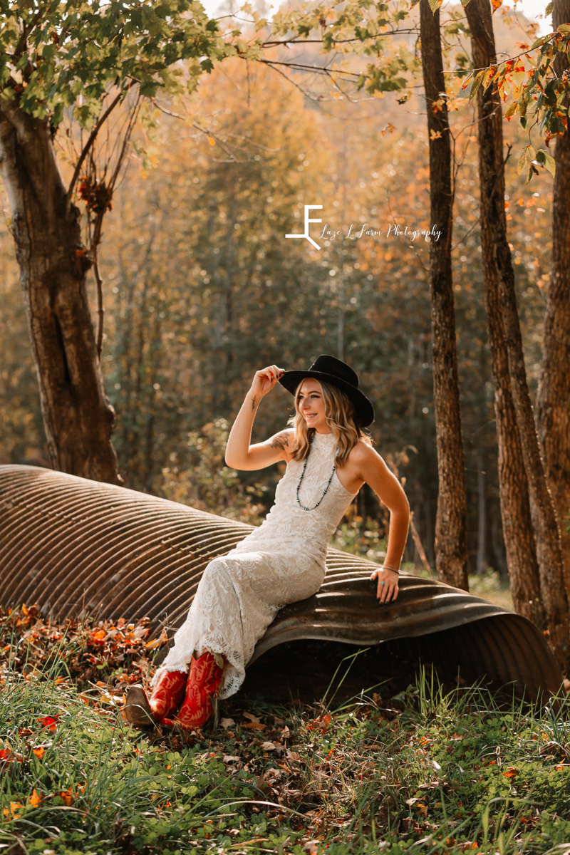 Laze L Farm Photography | Western Lifestyle | posing in a dress in the woods