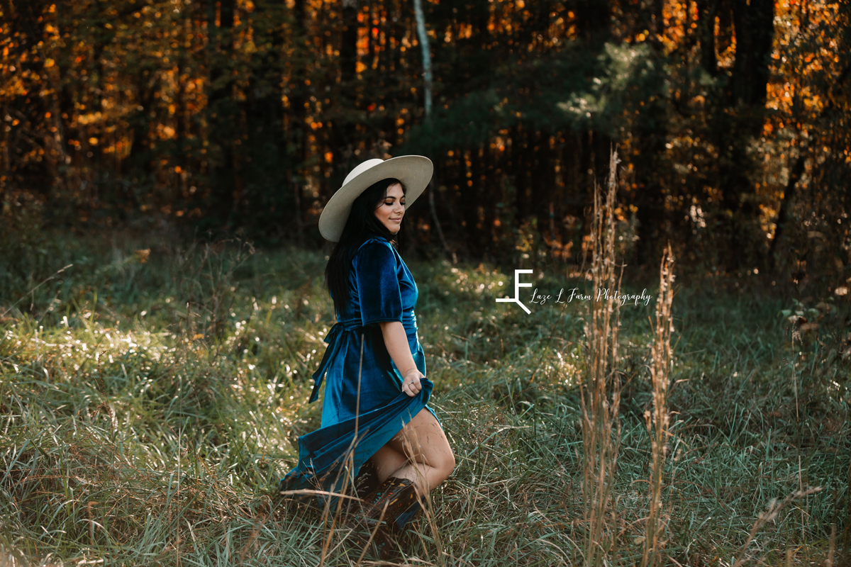 Laze L Farm Photography | Western Lifestyle | Taylorsville NC | candid walking in the field 