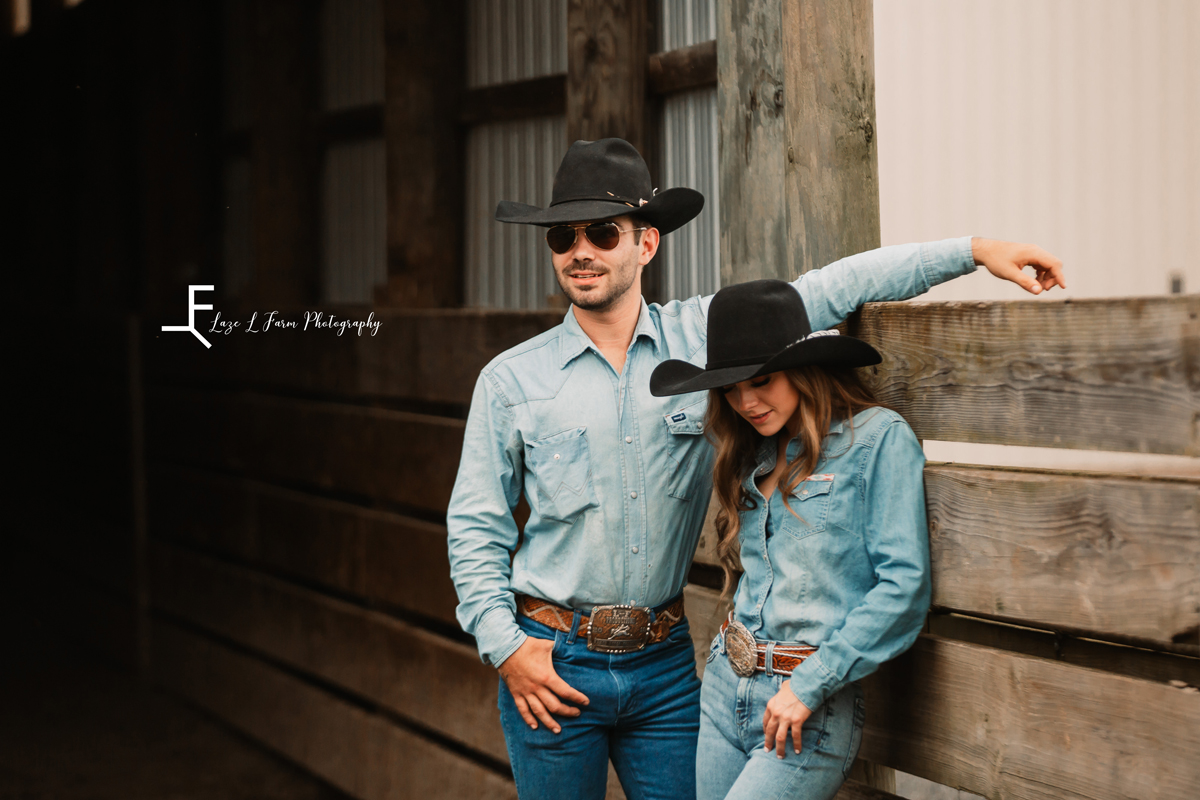 Laze L Farm Photography | Western Lifestyle | Rural Retreat Va | Ashlyn and her boyfriend against the fence