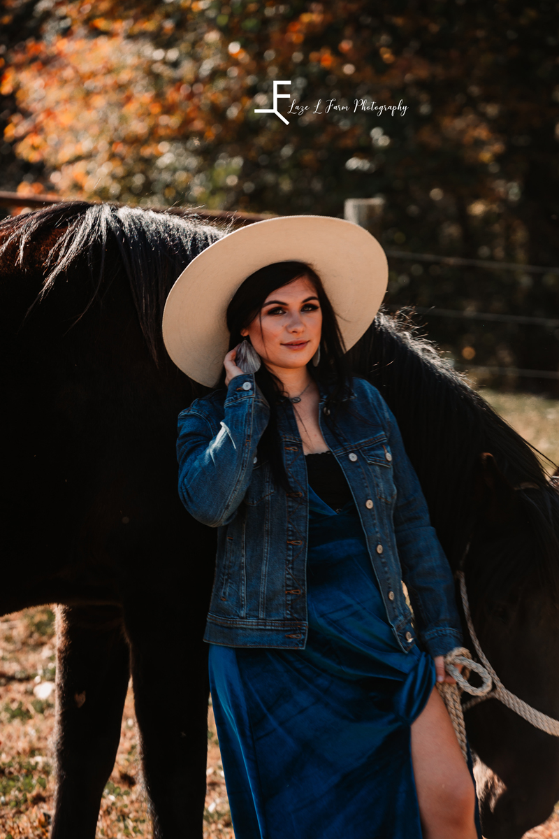Laze L Farm Photography | Western Lifestyle | Taylorsville NC | posing in front of the horse