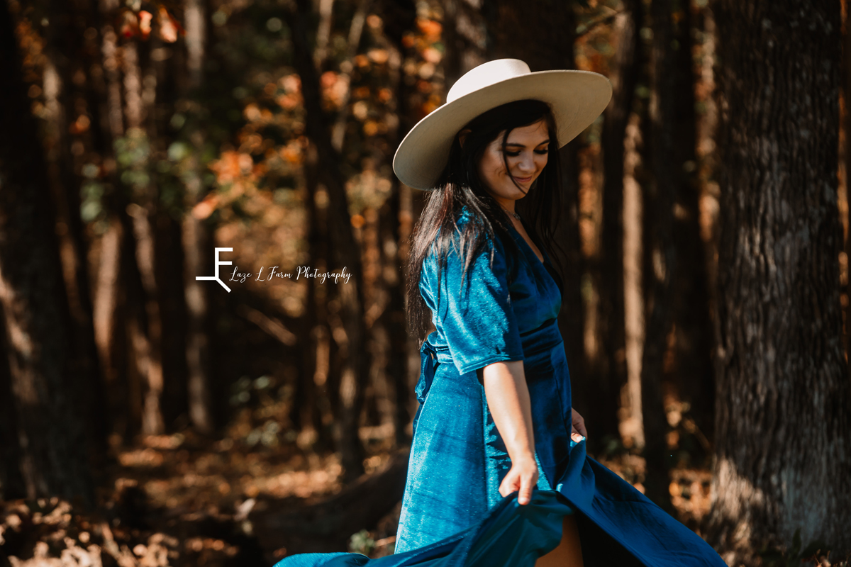 Laze L Farm Photography | Western Lifestyle | Taylorsville NC | twirling in the dress and hat