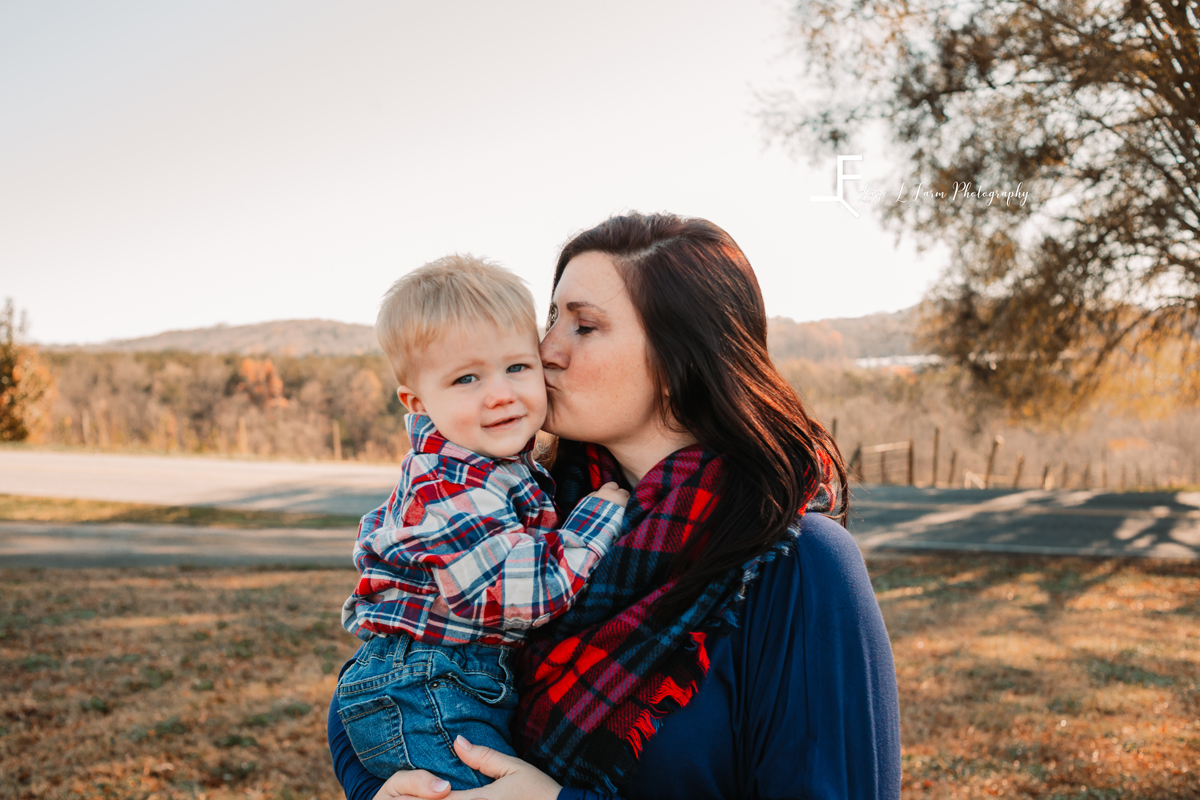 Laze L Farm Photography | Farm Session | Taylorsville NC | mom kissing baby