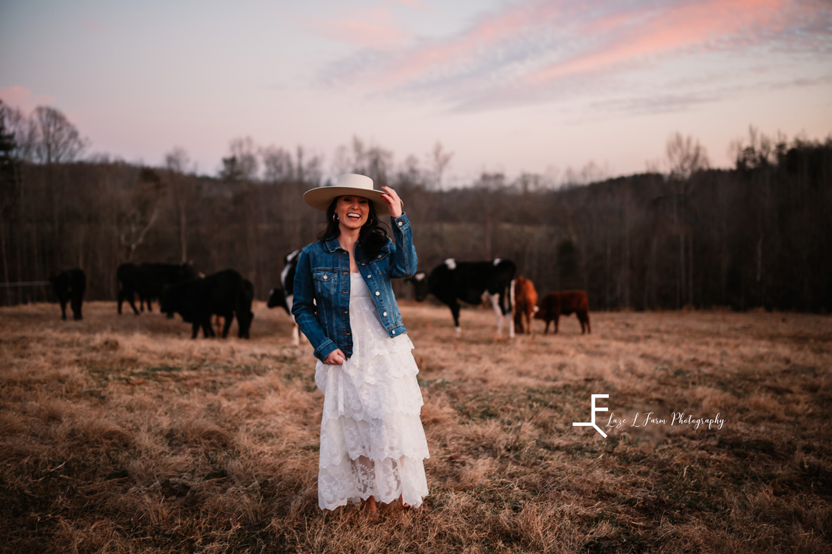 Laze L Farm Photography | Western Lifestyle | Taylorsville NC | walking in the field