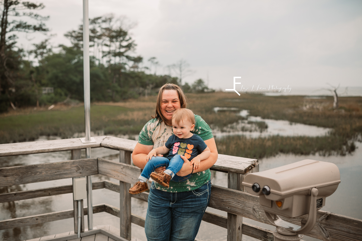 Laze L Farm Photography | Beach Trip | Emerald Isle NC | mom holding lyza