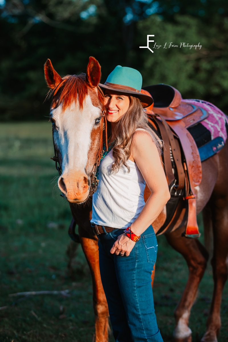 Laze L Farm Photography | Farm Session | Lincolnton NC | mom hugging horse's head