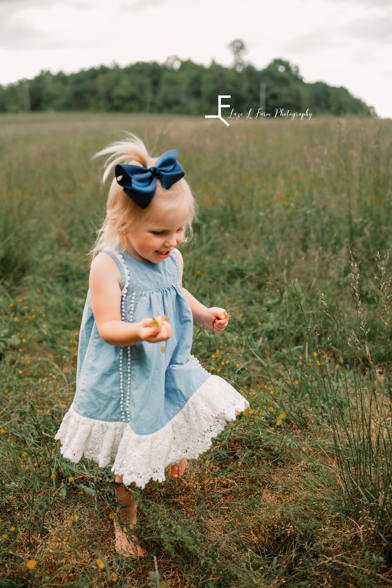 Laze L Farm Photography | Family Photographer | Taylorsville NC | little sister running