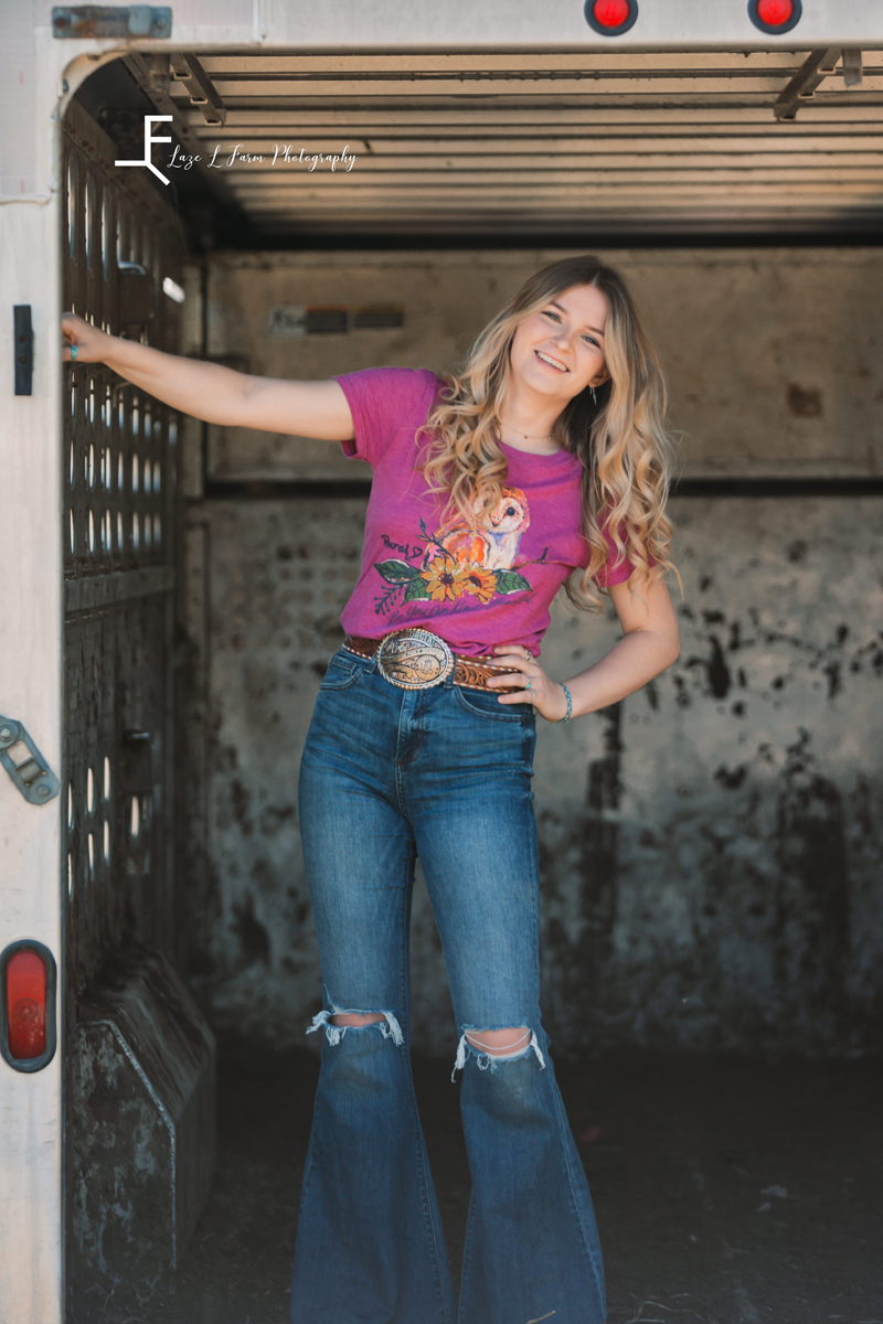 Laze L Farm Photography | Western Lifestyle Photoshoot | Wytheville Va | posed standing in the trailer