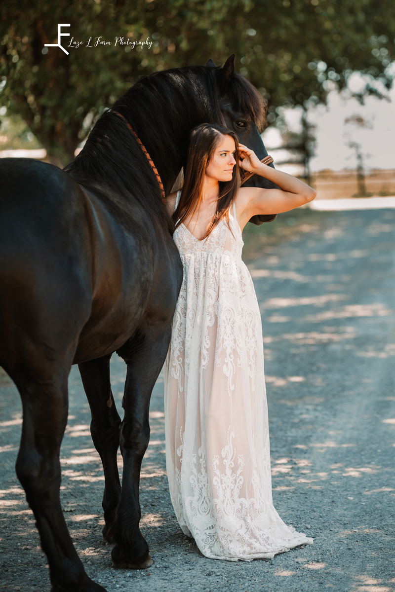 Laze L Farm Photography | Magical Equine Photoshoot | Hamptonville NC | outside standing with horse