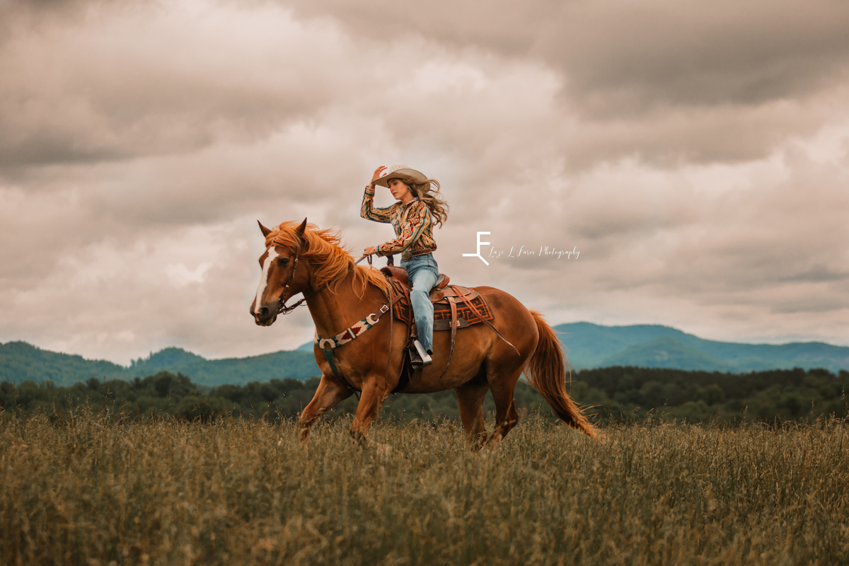 Laze L Farm Photography | Western Lifestyle | Taylorsville NC | woman riding horse