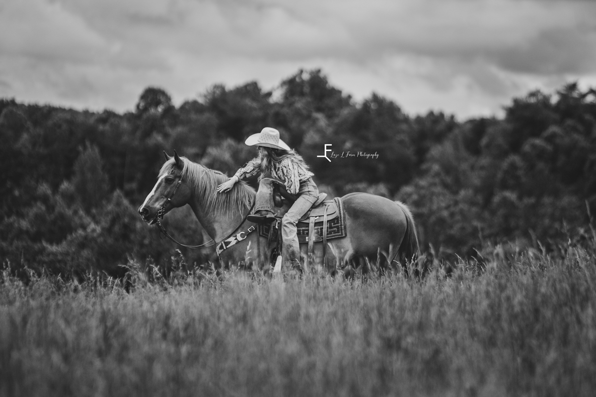Laze L Farm Photography | Western Lifestyle | Taylorsville NC | girl riding horse
