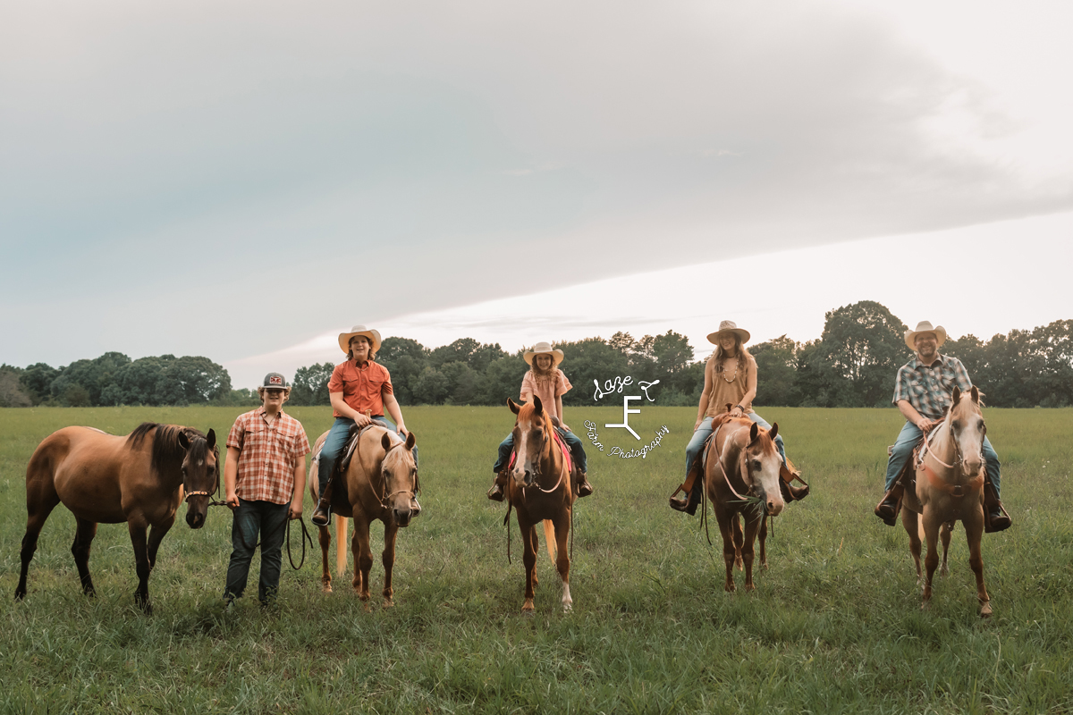 Kiser family with their horses
