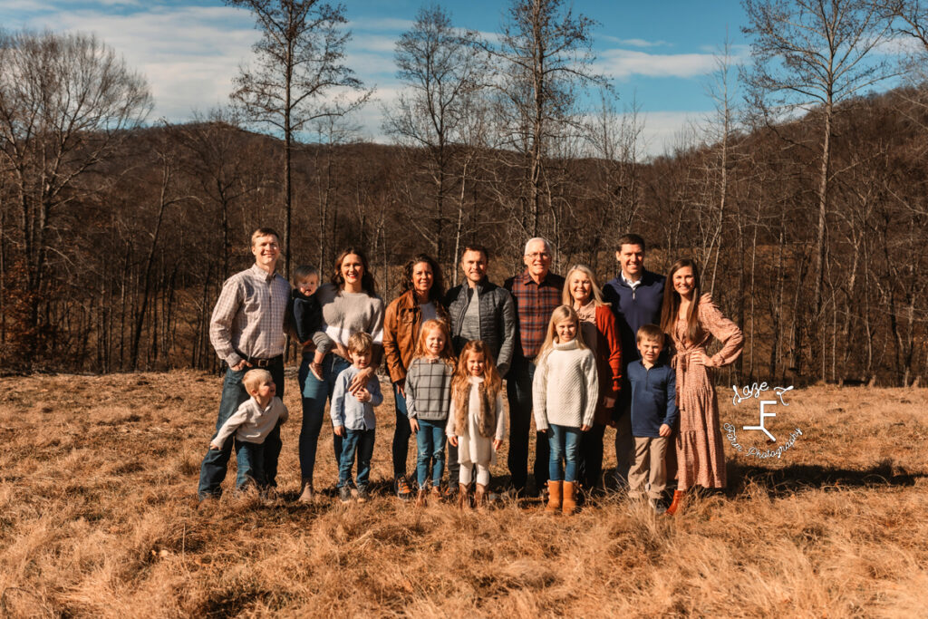 entire Holcomb family