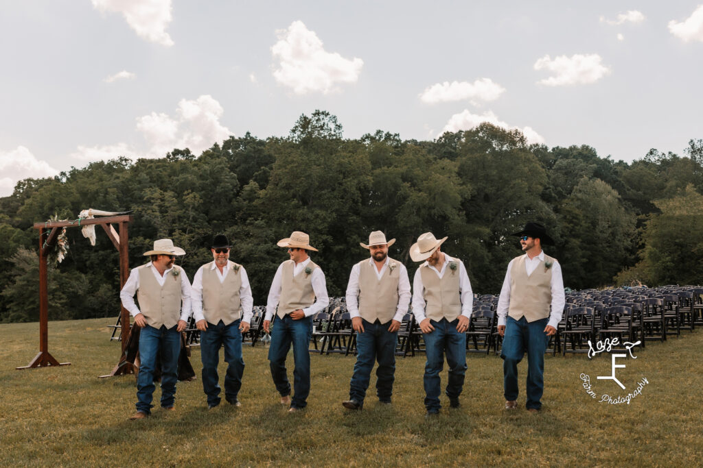 groom and groomsmen