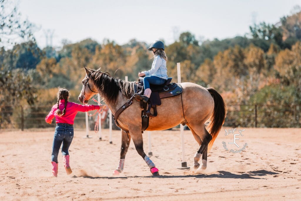 Rafter T Fun Show little girl leading sister