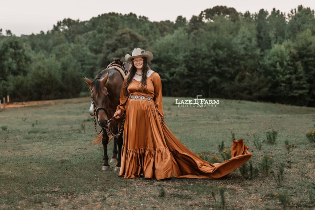 A cowgirl and her horse during an equine photoshoot with Laze L Farm Photography